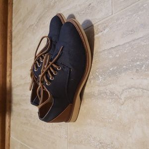 Boy's dress shoes size 1